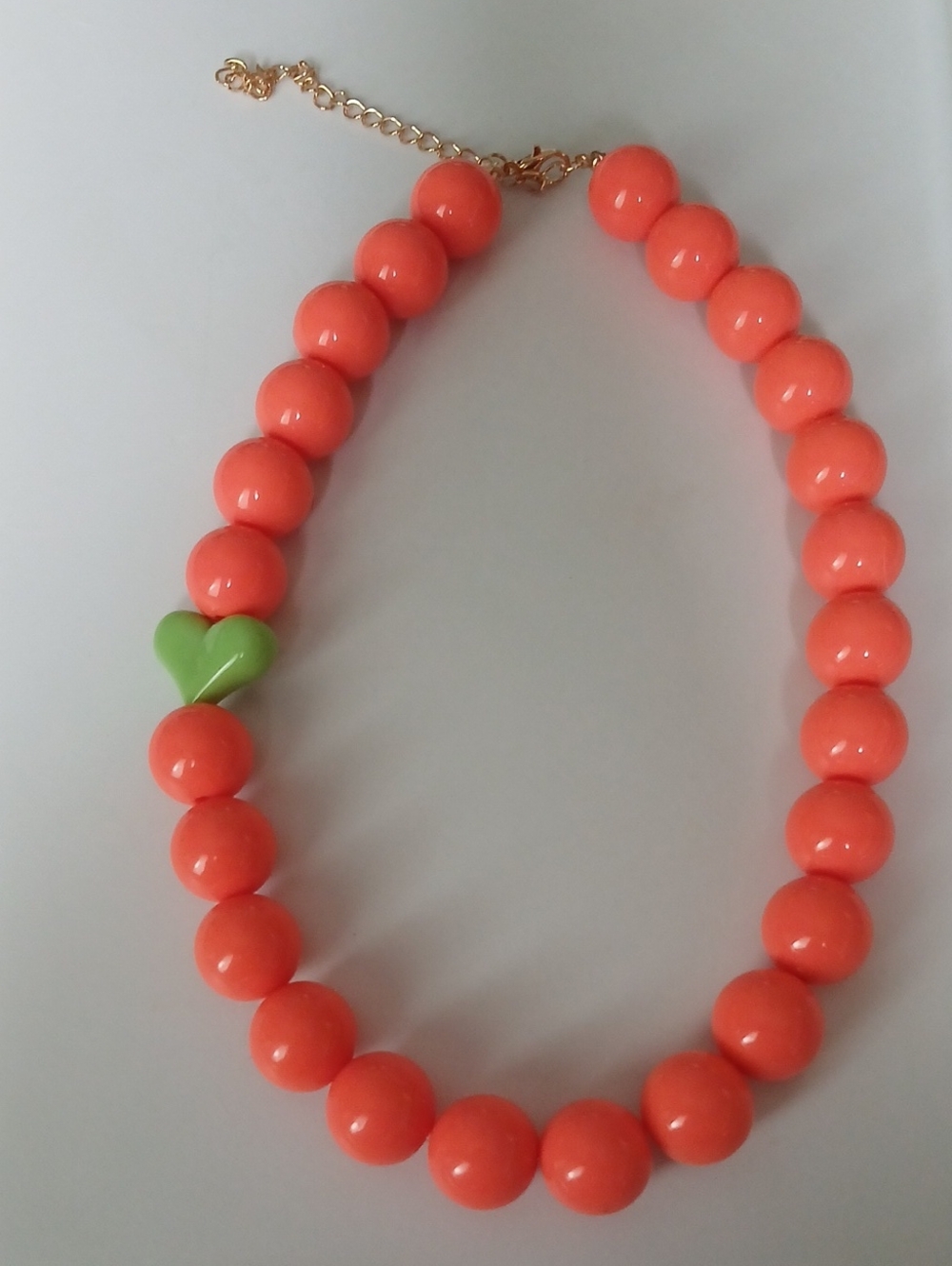 Fashion Jewelry Coral Bead Necklace with Lime Heart Accent